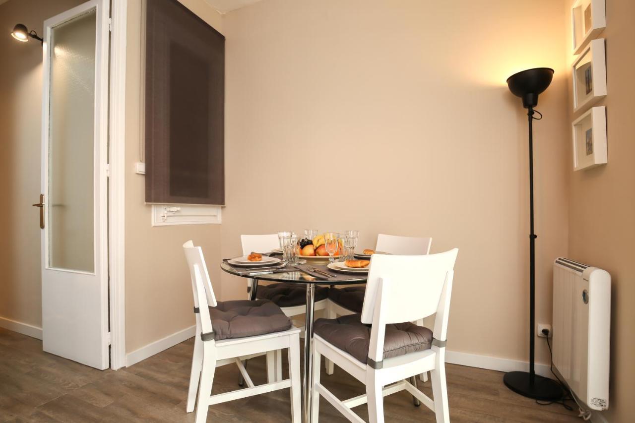 The Sants's Balcony Apartment